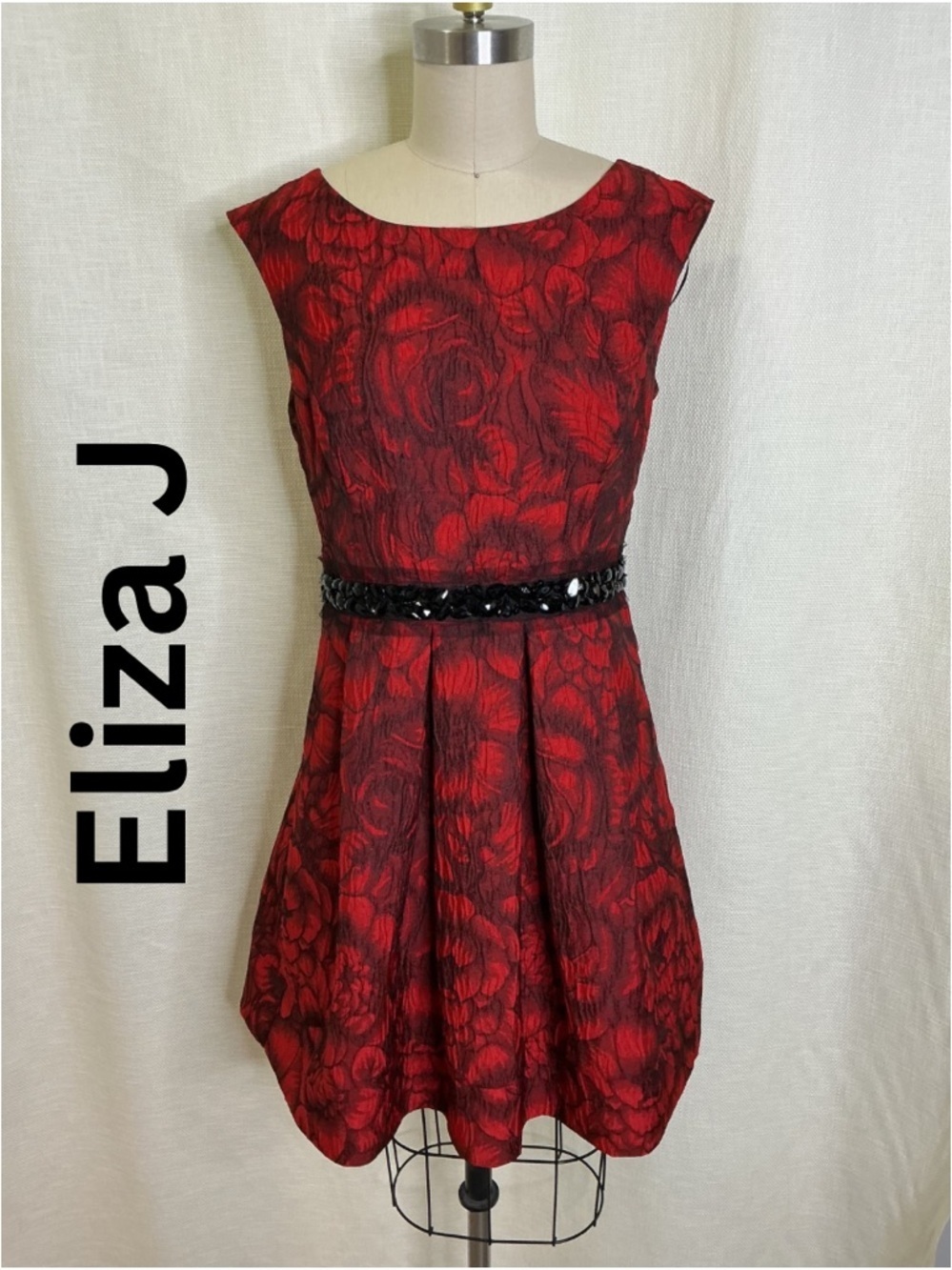 Eliza J Red Black Floral Fit & Flare Dress Size 6 Sleeveless Belted Party